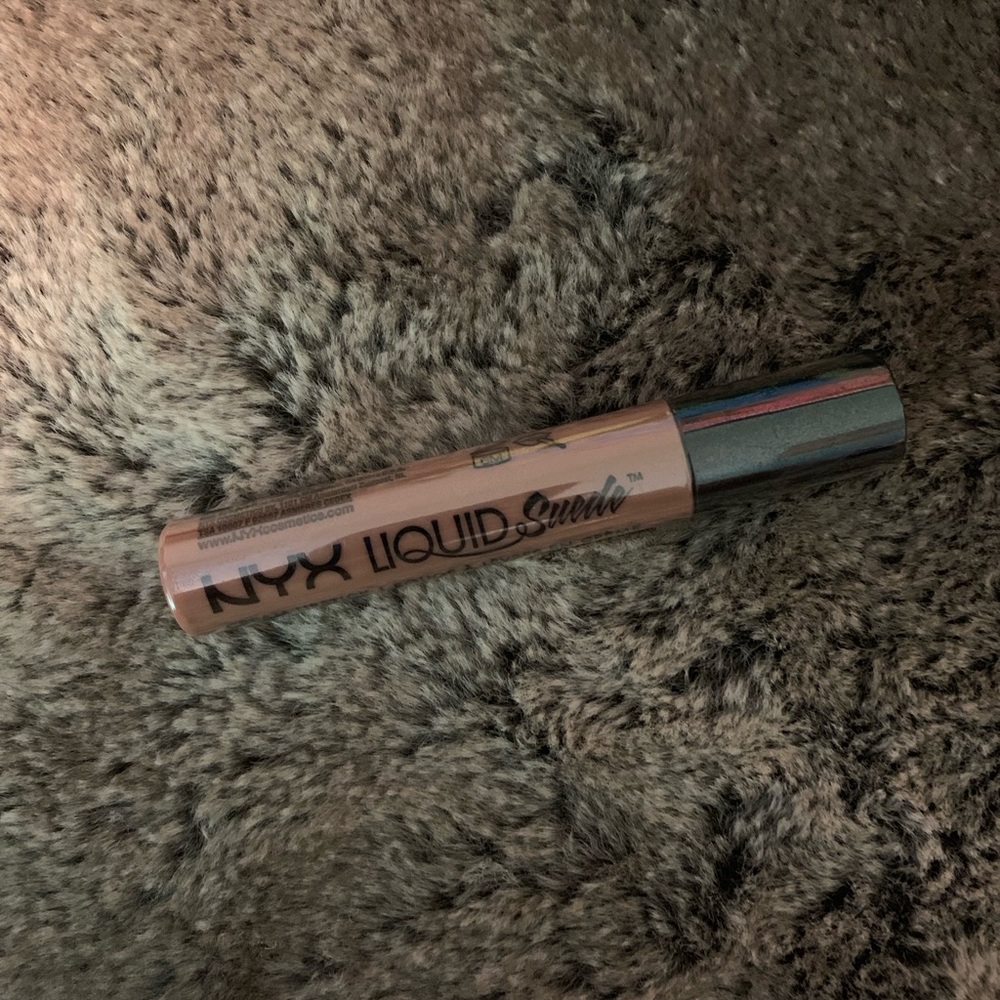 Nyx Liquid Suede lipstick, sandstorm, new